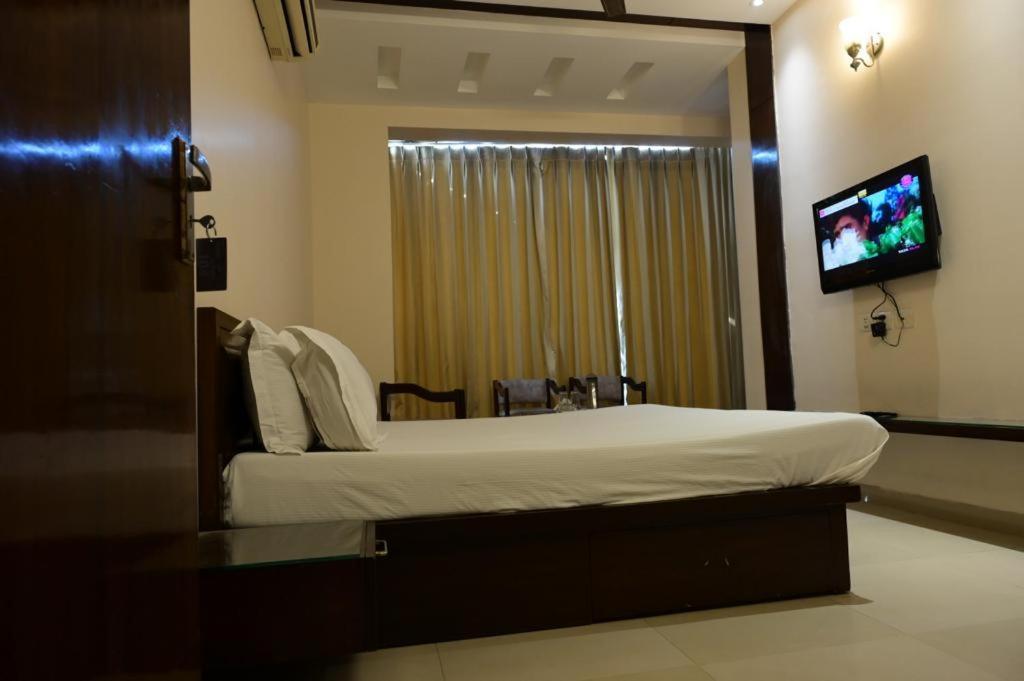 Maharani Regency Otel Panchkula Dış mekan fotoğraf