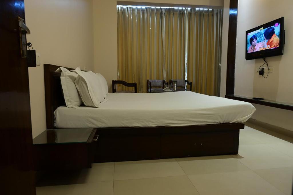 Maharani Regency Otel Panchkula Dış mekan fotoğraf